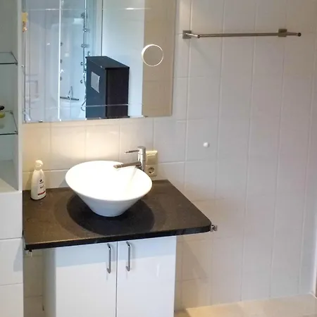 3 Bedroom Beautiful In בית נופש קירכהיים
