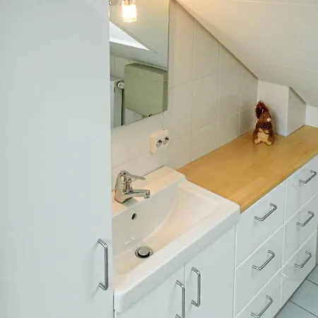 3 Bedroom Beautiful In Kirchheim