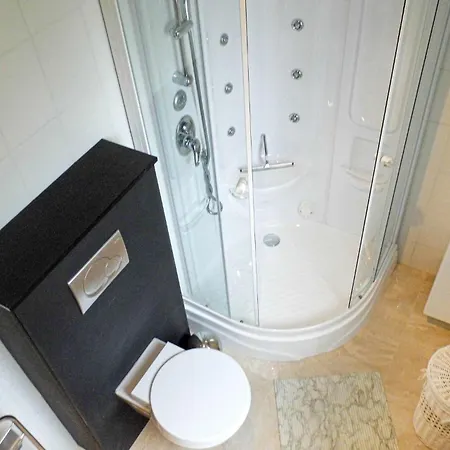 בית נופש 3 Bedroom Beautiful In