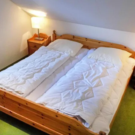 Holiday home 3 Bedroom Beautiful In Kirchheim *