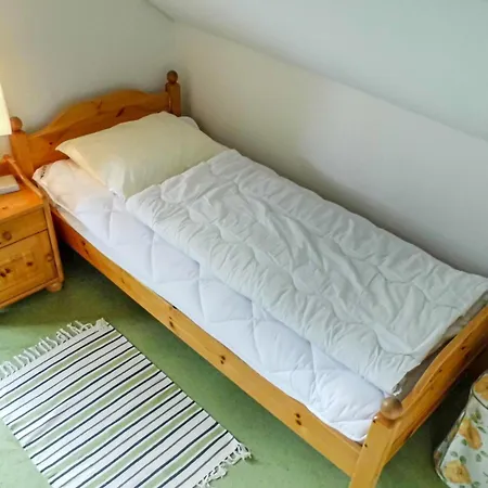 3 Bedroom Beautiful In קירכהיים